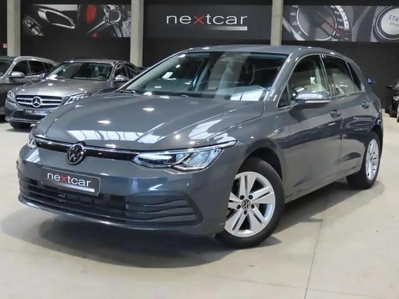 Gris Occasion 2023 VW Golf Life Berline | 19 990 € (Bon prix) - Image 1/4