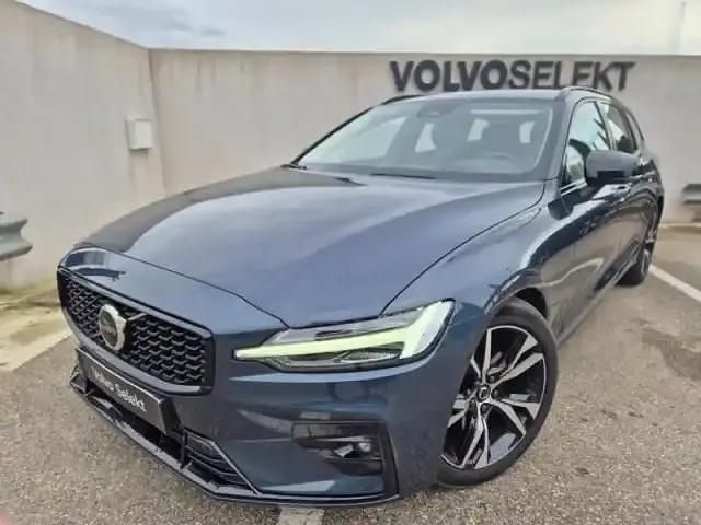 Bleu denim métallisé Occasion 2025 Volvo V60 Ultra Break | 44 900 € (Super prix) - Image 1/4