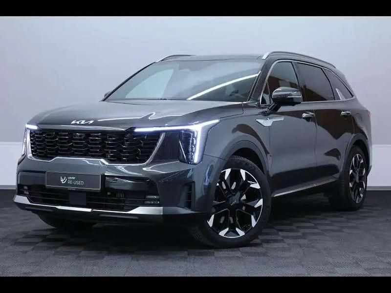 Gris Utilisé 2025 Kia Sorento SUV | 61 528 € (Prix cher) - Image 1/4
