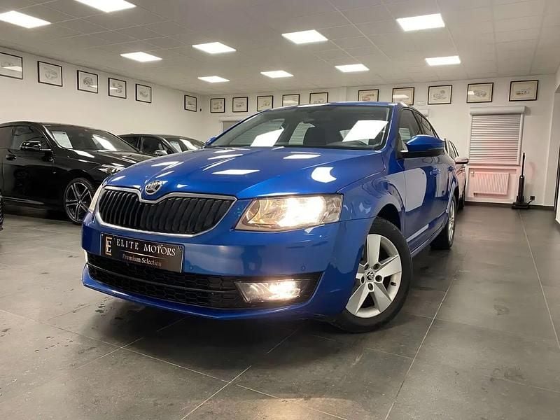 Bleu Occasion 2015 Skoda Octavia Active SUV | 10 990 € - Image 1/4