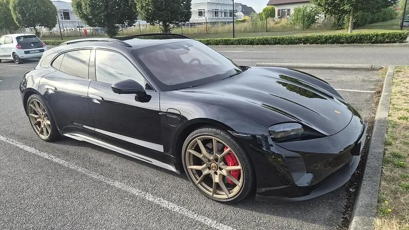 Noir Utilisé 2022 Porsche Taycan Turbo Berline | 74 990 € - Image 1/4