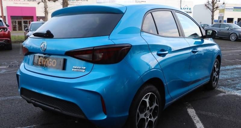 Nouvelle MG MG3 Luxury 103 ch (75 kW) 2025 Bleu Citadine