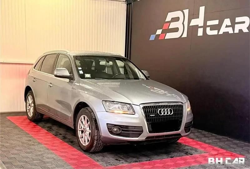 Gris Occasion 2010 Audi Q5 Ambiente SUV | 9 590 € (Super prix) - Image 1/4