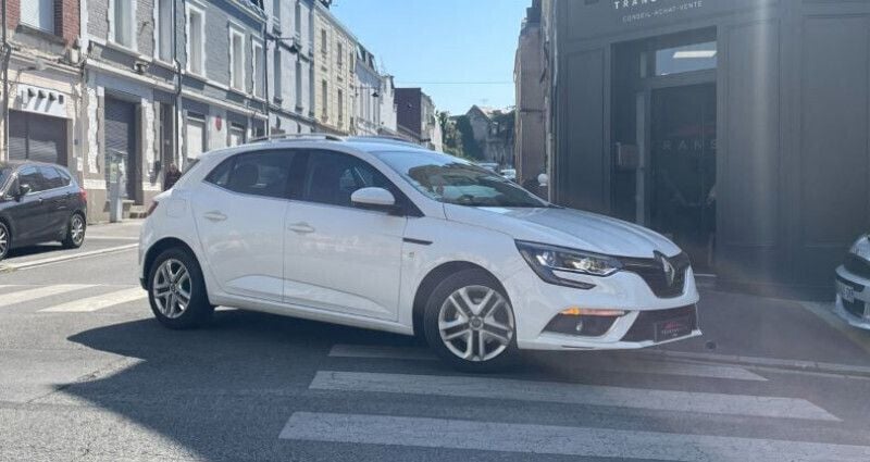 Blanc Utilisé 2020 Renault Mégane IV Business Berline | 8 990 € (Prix juste) - Image 1/4