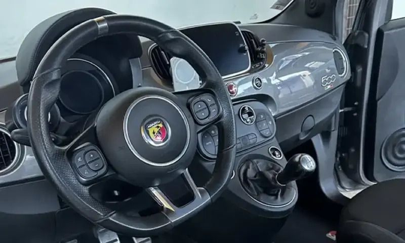 Image 2/4