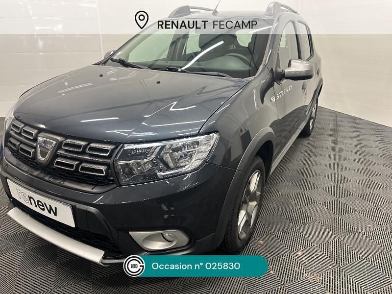 Gris Utilisé 2020 Dacia Sandero Stepway Citadine | 13 490 € (Prix juste) - Image 1/4