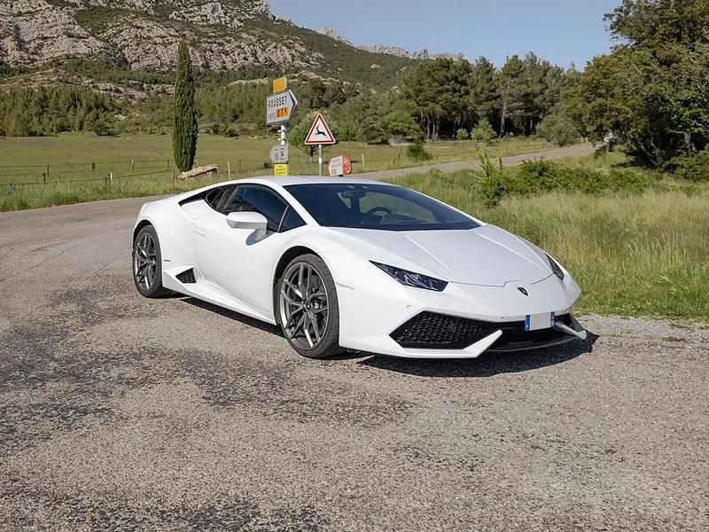 Blanc Utilisé 2017 Lamborghini Huracán Coupé | 207 900 € (Super prix) - Image 1/4