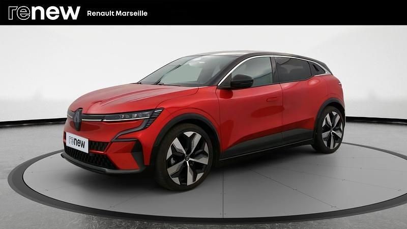 Rouge Utilisé 2022 Renault Mégane Techno Berline | 24 990 € (Bon prix) - Image 1/4