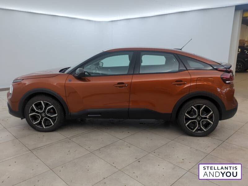 Occasion Citroën e-C4 Feel 100 kW (136 ch) 2021 Orange Berline