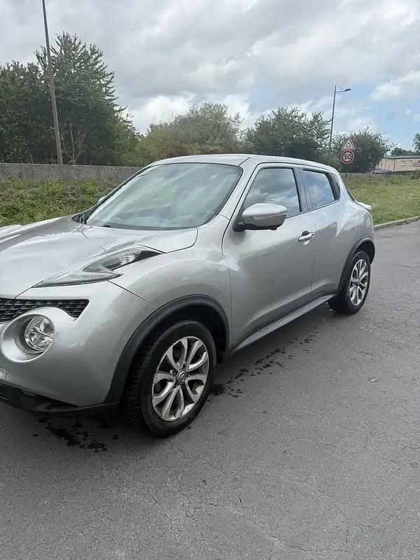 Gris Utilisé 2015 Nissan Juke Acenta SUV | 6 900 € (Bon prix) - Image 1/4