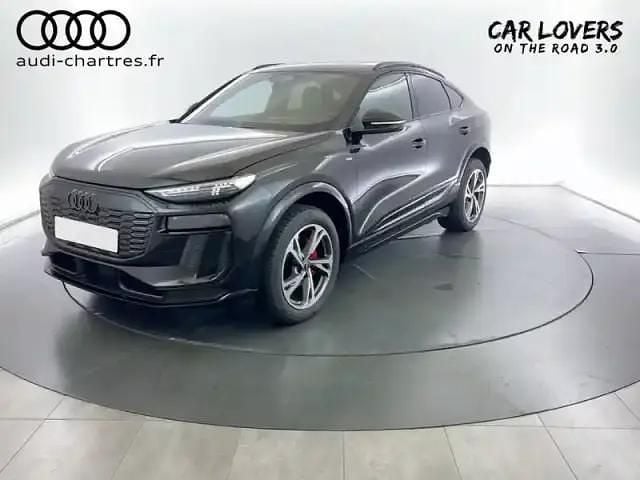 Noir mythic metallise Nouvelle 2025 Audi Q6 Sportback e-tron Performance SUV | 84 990 € - Image 1/4