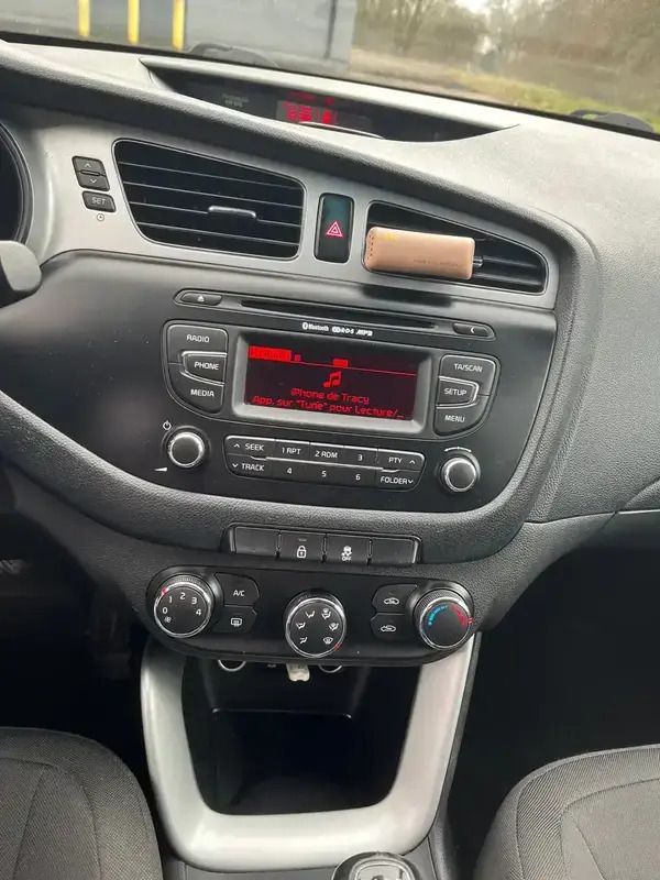 Gris Utilisé 2013 Kia Ceed Style Berline | 7 800 € - Image 1/4