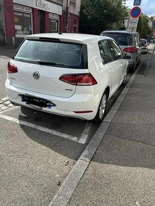 Utilisé 2018 VW Golf VII Edition Berline | 12 000 € (Bon prix) - Image 1/4