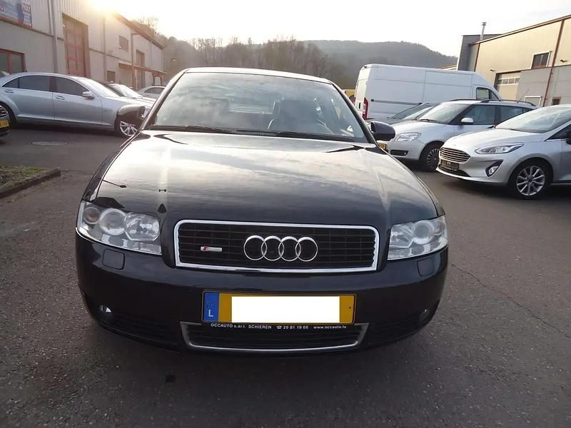 Noir Occasion 2001 Audi A4 S-Line Berline | 3 999 € - Image 1/4