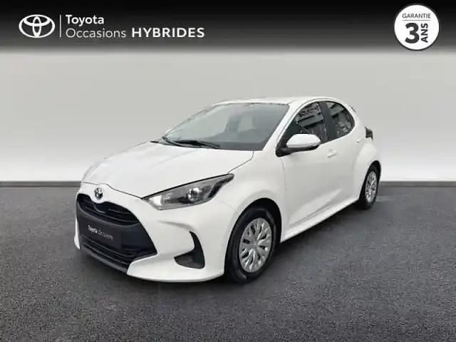 Blanc Occasion 2022 Toyota Yaris Hybrid Berline | 17 690 € (Bon prix) - Image 1/4