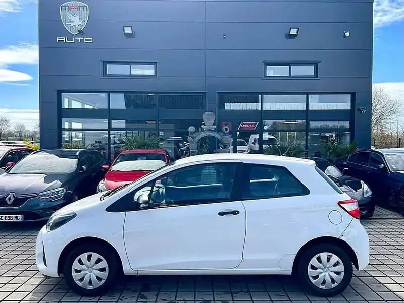 Blanc Utilisé 2019 Toyota Yaris Active Citadine | 7 990 € - Image 1/4