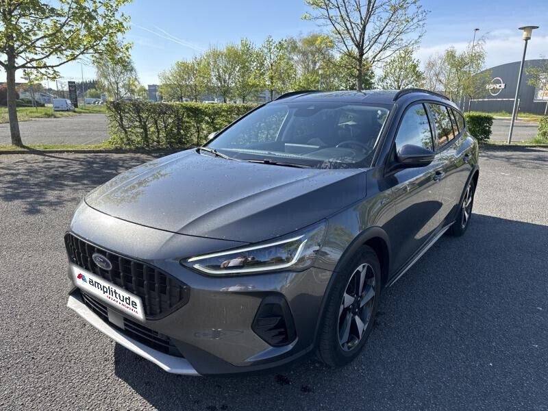 Utilisé 2022 Ford Focus Active X Berline | 21 999 € (Prix juste) - Image 1/4