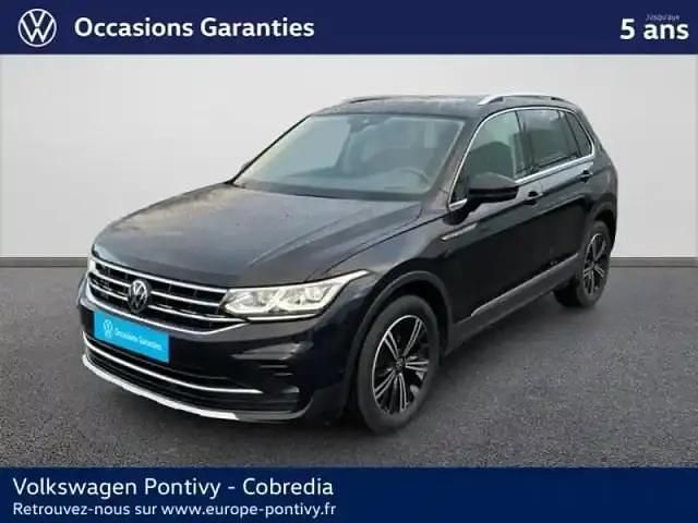 Noir intense nacrée Occasion 2022 VW Tiguan Elegance SUV | 31 990 € (Prix juste) - Image 1/4
