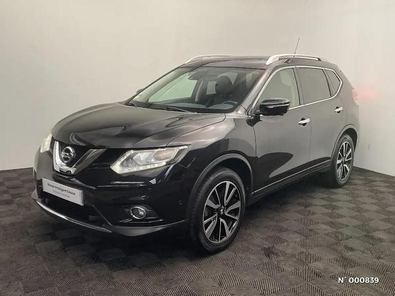 Noir Utilisé 2017 Nissan X-Trail Tekna SUV | 15 580 € (Prix juste) - Image 1/4