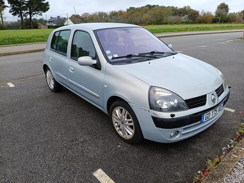 Utilisé 2004 Renault Clio II Initiale Berline | 3 000 € (Bon prix) - Image 1/4