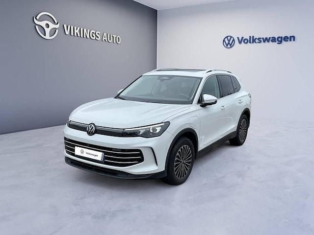 Utilisé 2025 VW Tiguan Elegance SUV | 54 990 € (Bon prix) - Image 1/4