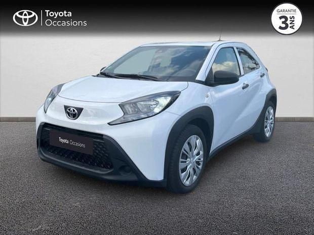 Blanc Utilisé 2023 Toyota Aygo Business Edition Citadine | 13 990 € (Prix juste) - Image 1/4