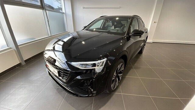 Noir mythe métallisé Nouvelle 2024 Audi Q8 Sportback e-tron S-Line SUV | 99 000 € (Prix cher) - Image 1/4