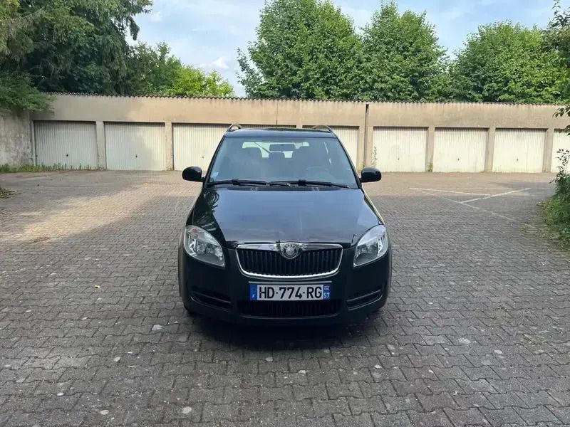 Noir Utilisé 2009 Skoda Fabia Classic Break | 2 750 € - Image 1/4