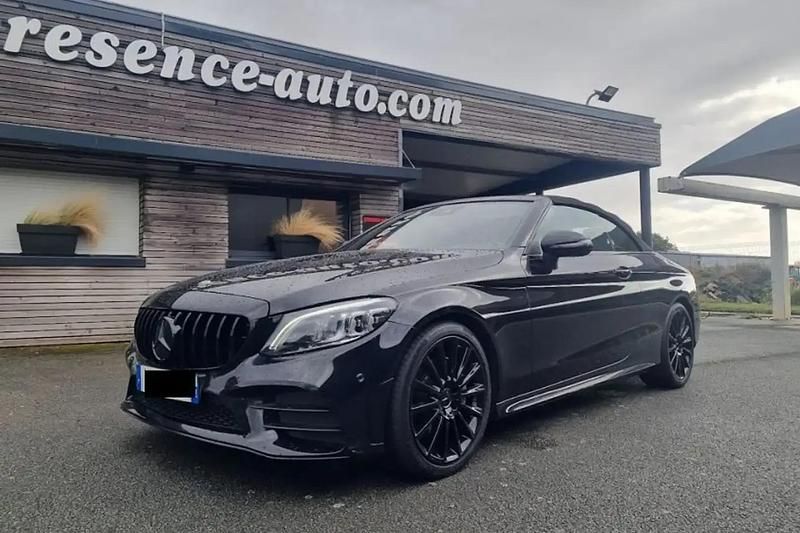 Noir Utilisé 2019 Mercedes C220 AMG line Cabriolet | 36 900 € (Prix cher) - Image 1/4