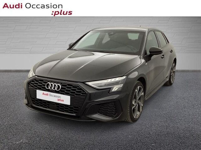 Noir mythe métallisé Utilisé 2023 Audi A3 S-Line | 33 900 € - Image 1/4
