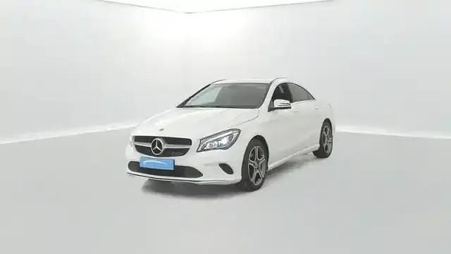 Blanc Occasion 2018 Mercedes CLA200 Berline | 22 990 € - Image 1/4