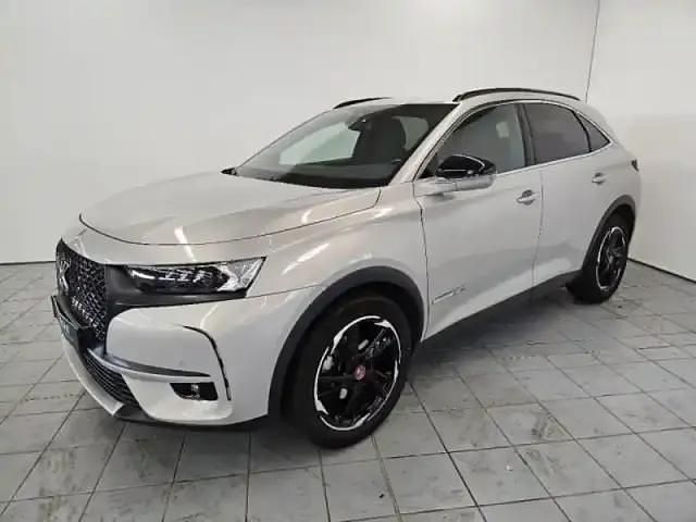 Cristal pearl (n) Utilisé 2021 DS Automobiles DS7 Crossback Performance Line Plus SUV | 26 990 € (Prix juste) - Image 1/4