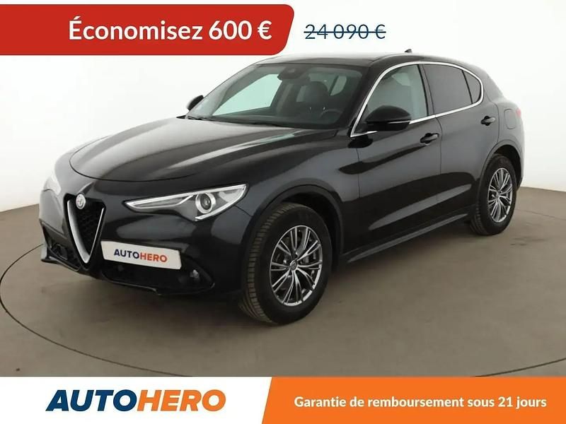 Noir Occasion 2018 Alfa Romeo Stelvio Super SUV | 23 490 € (Prix assez cher) - Image 1/2