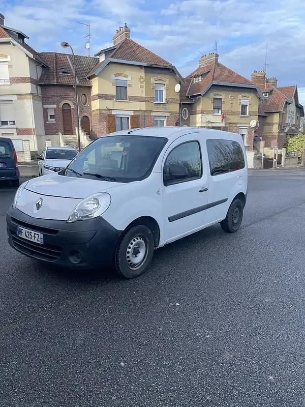 Occasion 2012 Renault Kangoo Monospace | 4 590 € (Super prix) - Image 1/4