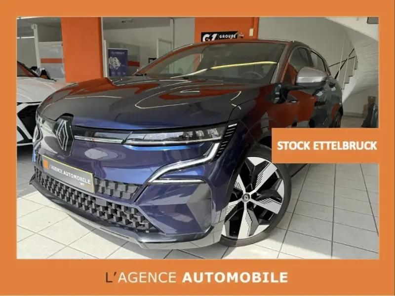 Bleu Utilisé 2023 Renault Mégane Berline | 19 900 € (Super prix) - Image 1/4