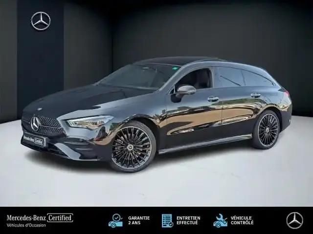 Noir Utilisé 2024 Mercedes CLA250e AMG line Berline | 42 989 € - Image 1/4