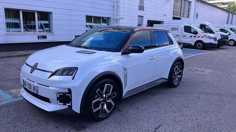 Blanc Utilisé 2025 Renault R5 Techno Citadine | 33 990 € (Prix juste) - Image 1/4