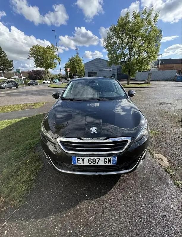 Utilisé 2014 Peugeot 308 Allure Berline | 3 800 € (Prix cher) - Image 1/4