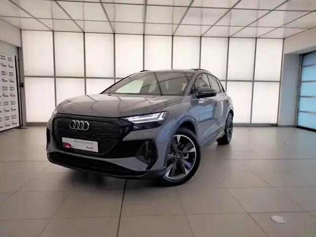 Gris gravier Occasion 2025 Audi Q4 e-tron S-Line SUV | 63 900 € - Image 1/4