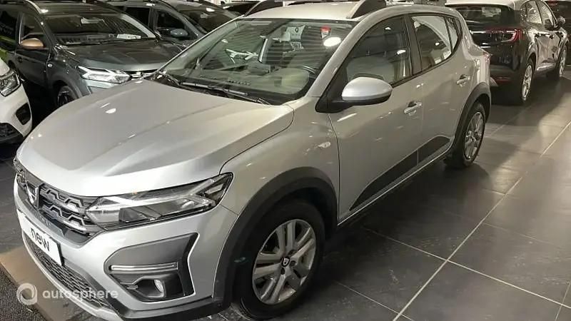 Gris Utilisé 2021 Dacia Sandero Comfort Citadine | 12 999 € (Prix juste) - Image 1/4