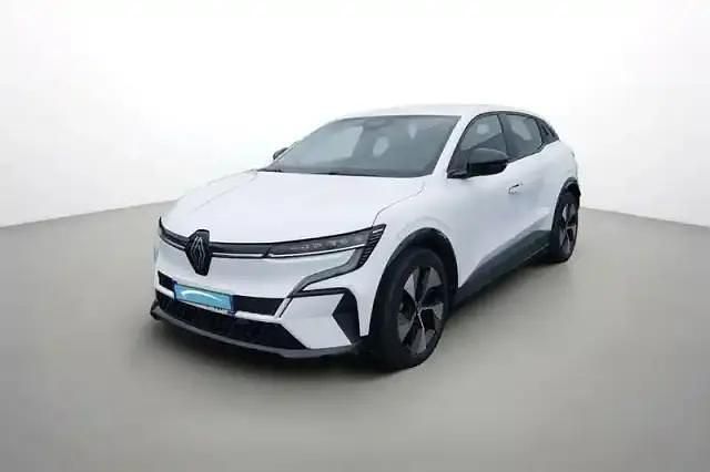 Glacier Utilisé 2022 Renault Mégane Berline | 18 790 € (Super prix) - Image 1/4