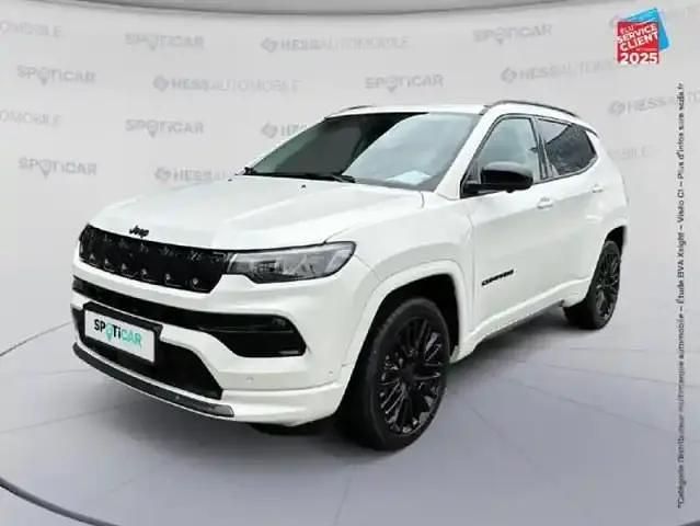 Alpine white Utilisé 2023 Jeep Compass Altitude SUV | 37 799 € - Image 1/4