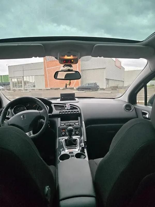 Noir Utilisé 2012 Peugeot 3008 Allure Monospace | 6 000 € (Bon prix) - Image 1/4