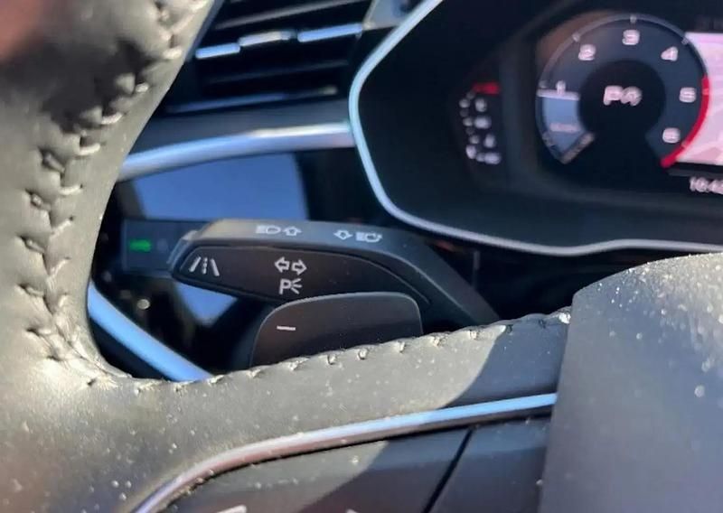 Gris Occasion 2019 Audi Q3 Business SUV | 23 500 € (Prix juste) - Image 1/4