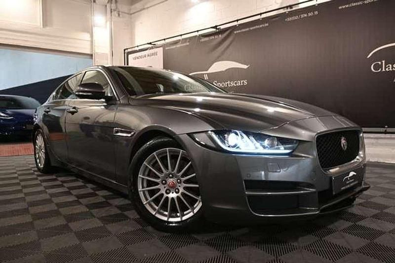 Occasion Jaguar XE 163 ch (119 kW) 2017 Gris Berline
