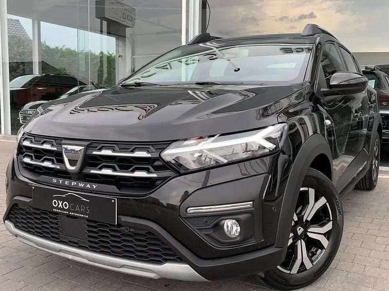 Noir Utilisé 2022 Dacia Sandero Stepway Citadine | 11 900 € (Bon prix) - Image 1/4