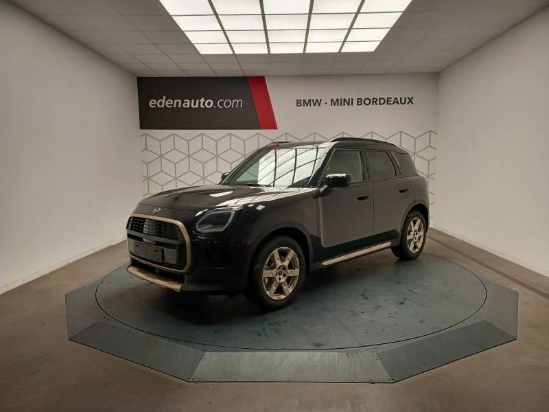 Noir Utilisé 2024 Mini Countryman Favoured SUV | 38 990 € (Prix cher) - Image 1/3