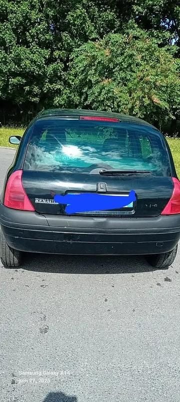 Noir Occasion 2002 Renault Clio II Berline | 1 600 € (Super prix) - Image 1/4