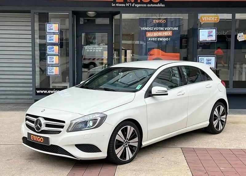 Blanc Occasion 2015 Mercedes A180 Berline | 12 490 € (Bon prix) - Image 1/4
