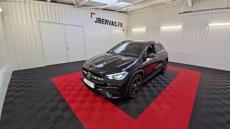 Noir Utilisé 2022 Mercedes 200 AMG line SUV | 35 990 € (Prix assez cher) - Image 1/4